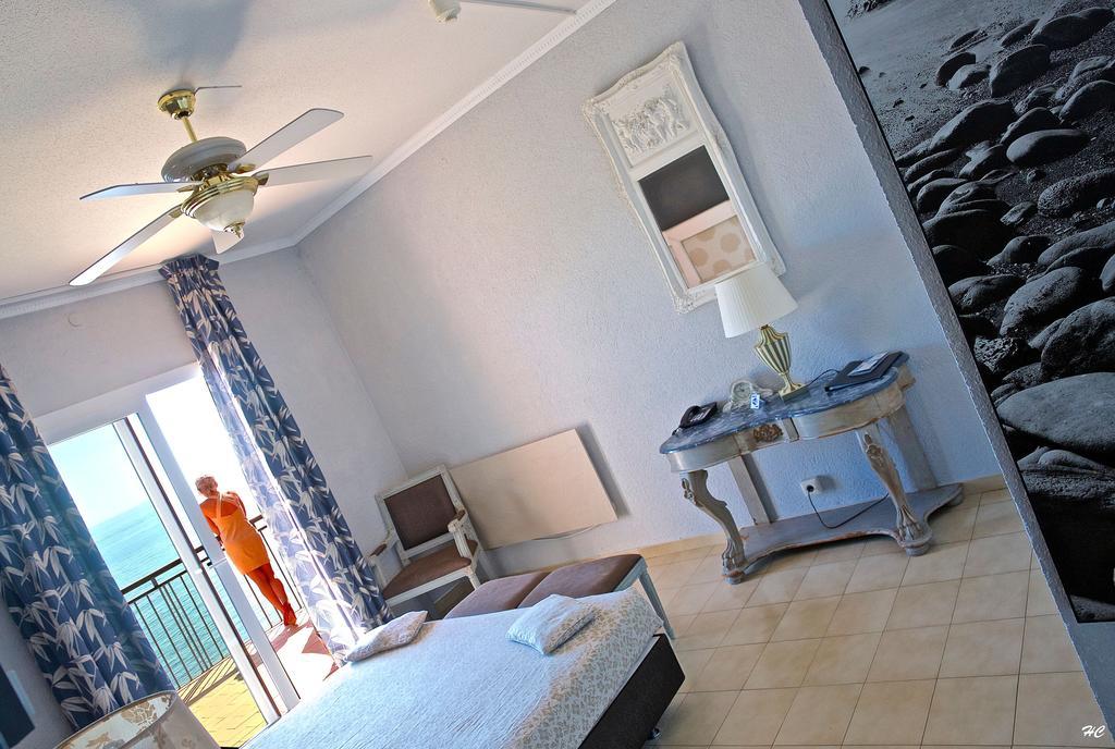 Hotel Grifeu リャンサ エクステリア 写真