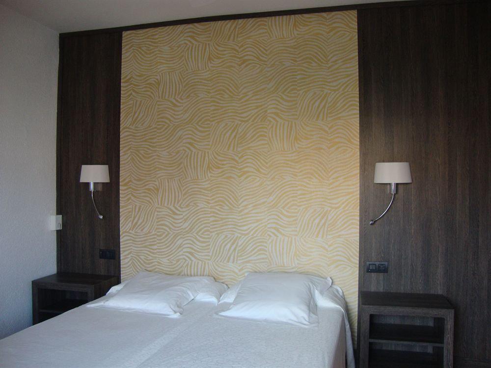 Hotel Grifeu リャンサ エクステリア 写真